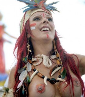 Сиськи на Бразильском карнавале