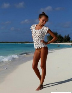 Вкусная девочка одна голая а пляже (15 фото эротики)